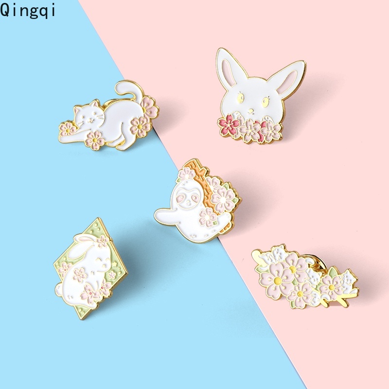 Bros Pin Enamel Desain Kartun Hewan Kungkang Kucing Kelinci Bunga Sakura Warna Pink Untuk Hadiah