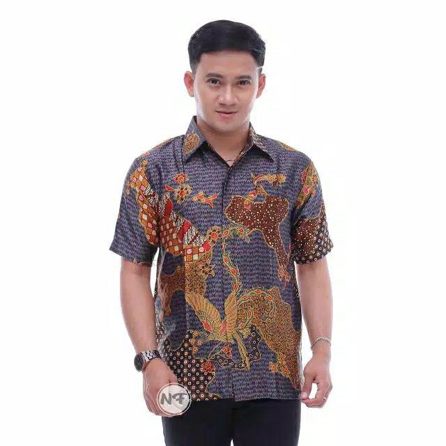 Kemeja Batik Lengan Panjng  Motif Clasik Bahan Semi Sutra Berfuring Size M, L, Xl, Xxl, Jumbo  Batik