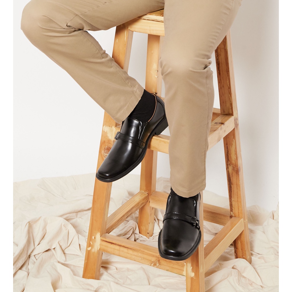 Sepatu Pantofel Pria S.van Decka D-TK010