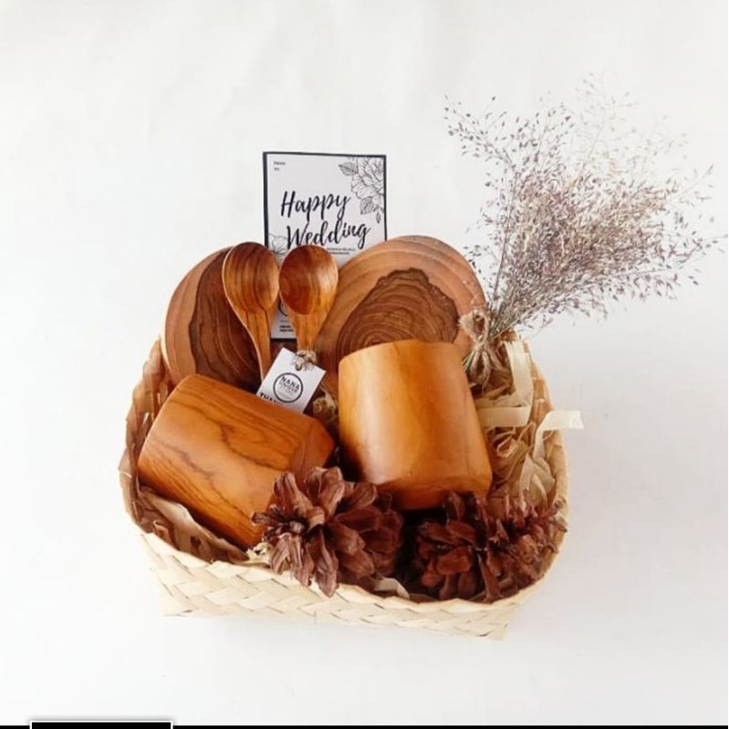

Hampers Parcel Imlek Natal Kado Hadiah Pernikahan Valentine Gift LW
