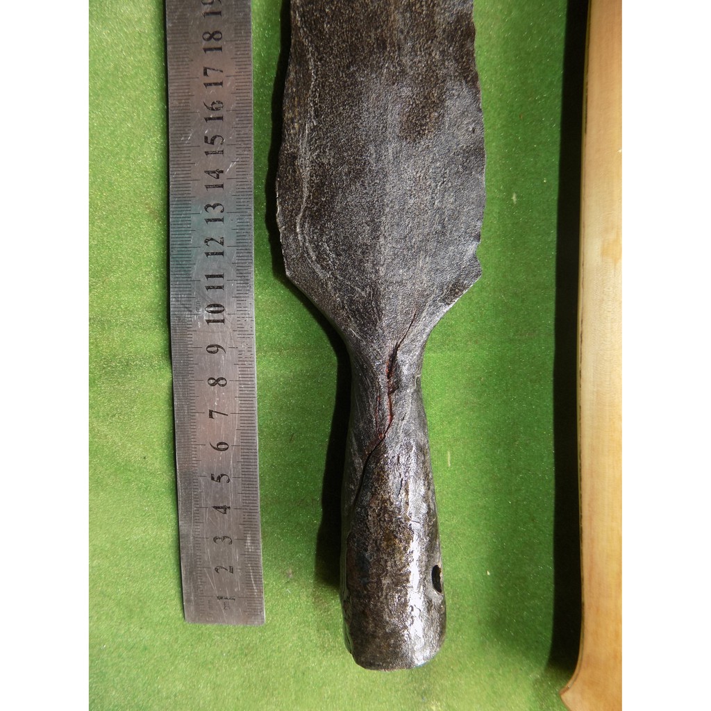 tumbak berburu era kerajaan jenggolo pamor kulit semangka