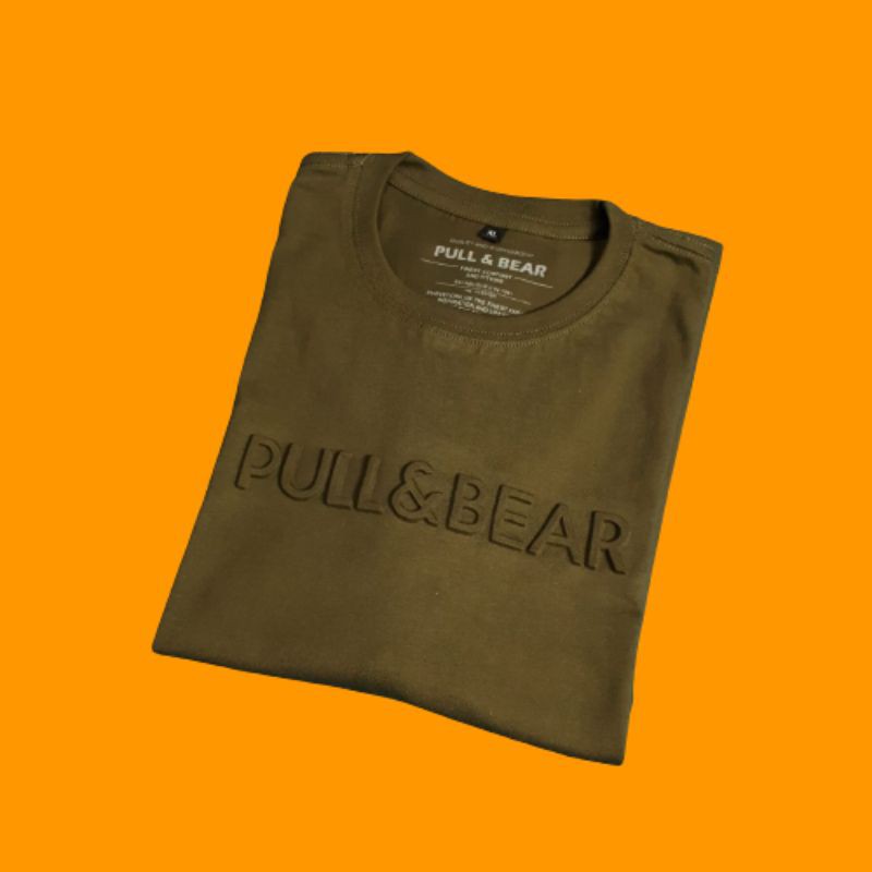 KAOS PULL&BEAR EMBOSS TIMBUL SPON LOGO TEKS WARNA HIJAU ARMY PAKAIAN