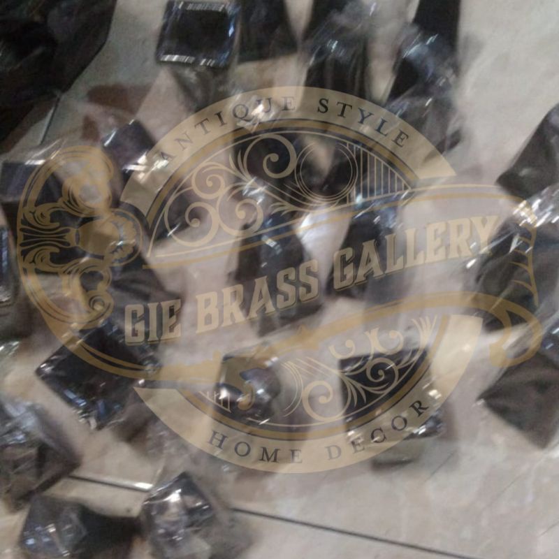 Penutup Kaki Kursi Kotak Kuningan