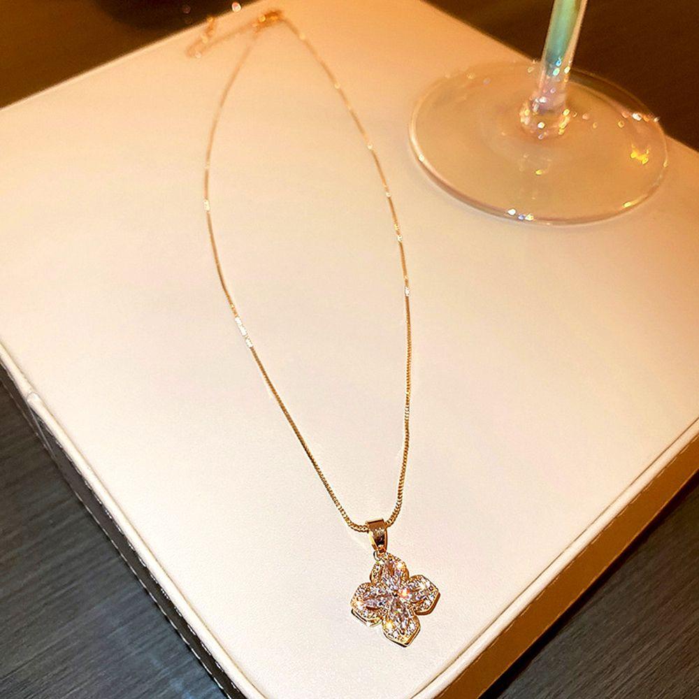 Lily Rotating Necklaces High Quality Set Perhiasan Indah Wanita Gadis Empat Daun Semanggi