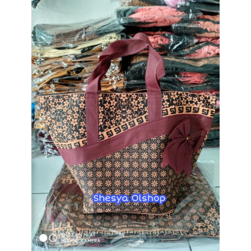 

Tas Hajatan batik pita (22.22.30)