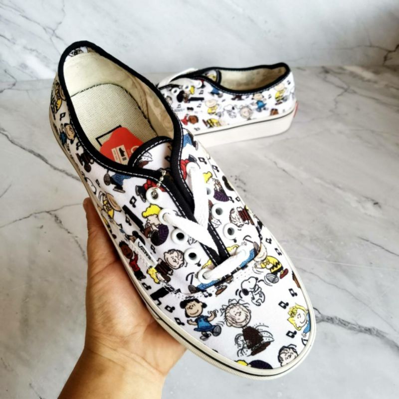 Vans Authentic Peanuts Snoopy Checkered Skate Shoes Pria Wanita