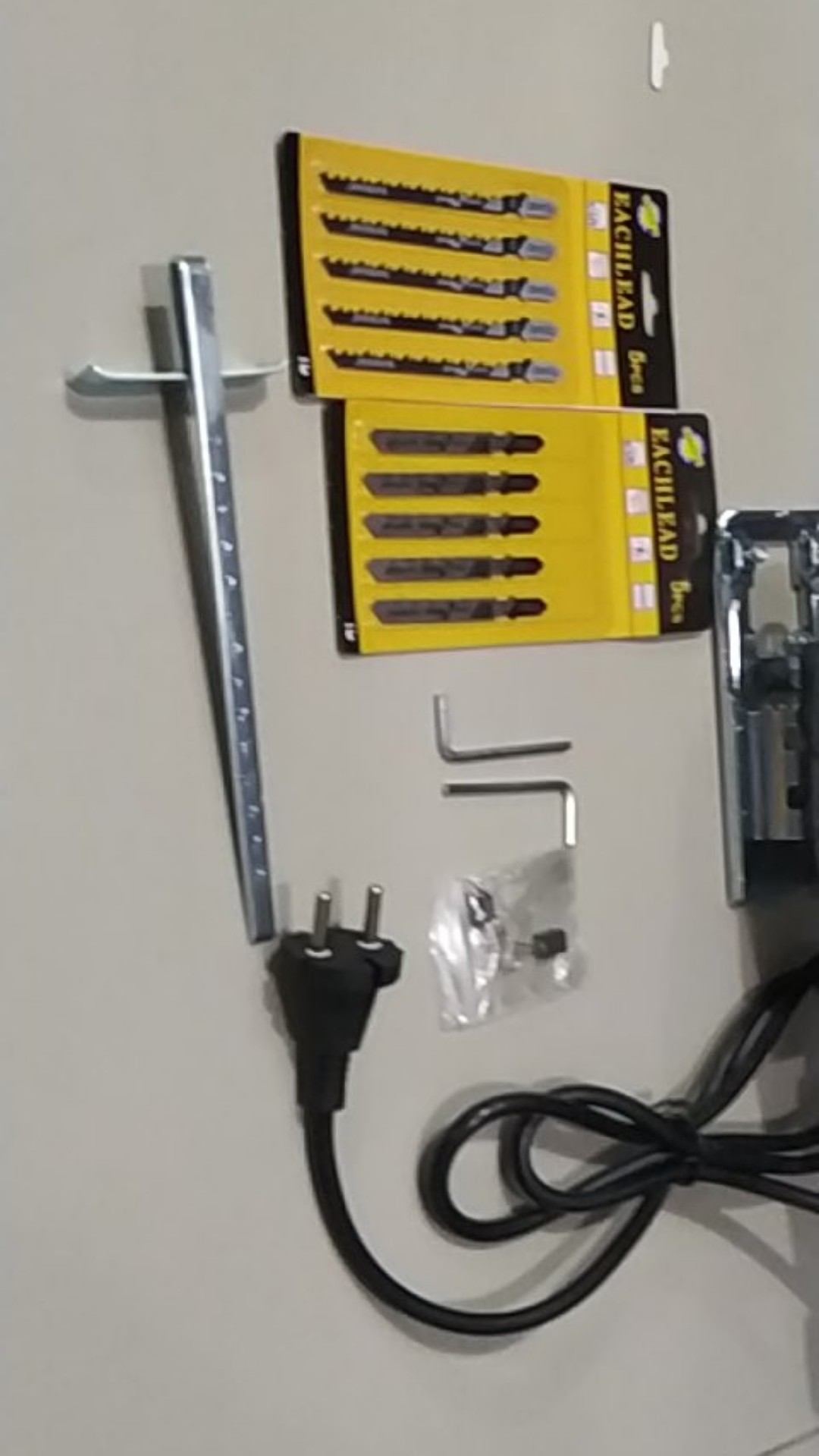 Mesin Gergaji Triplek Mesin Gergaji Kayu Jigsaw Hyuga Import