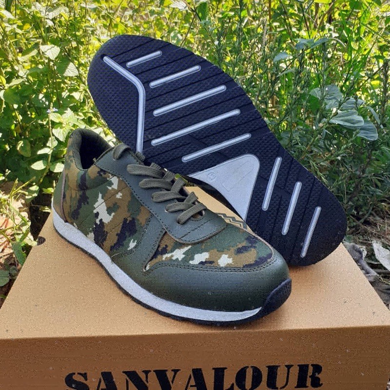 Sepatu sneakers sport TNI loreng