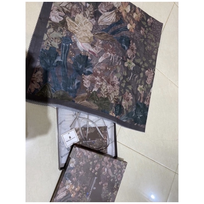 daisy series Buttonscarves