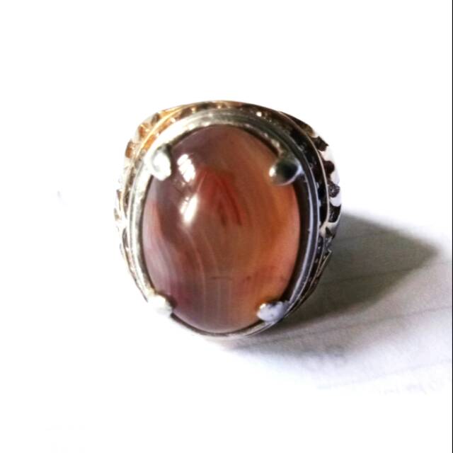 Batu akik junjung derajat