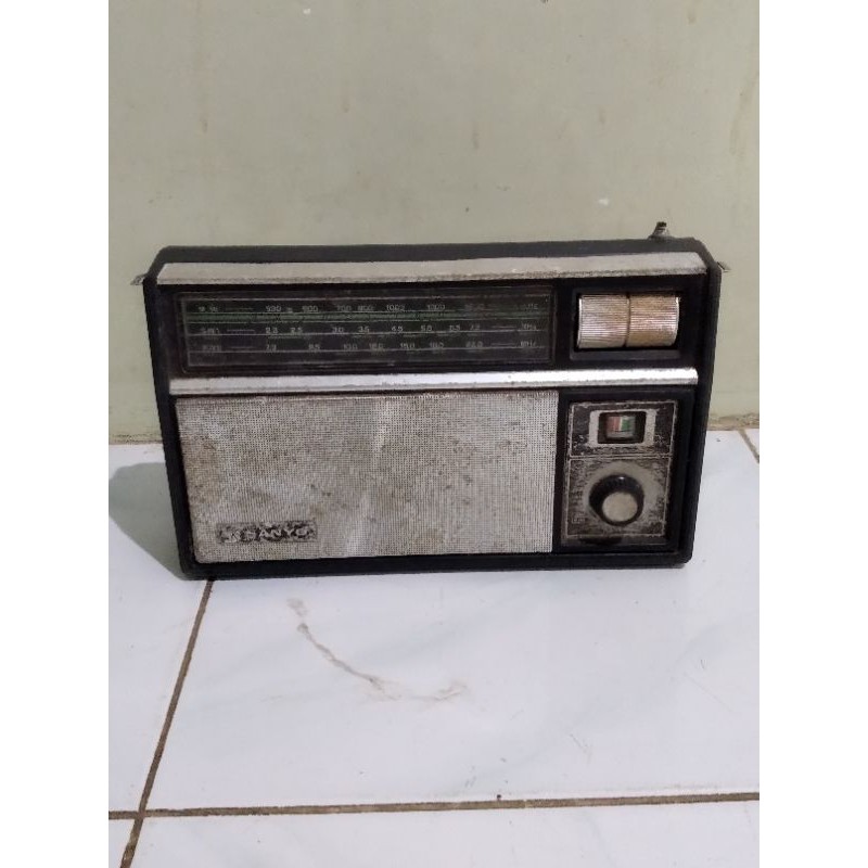 Radio lawas jadul merk sanyo