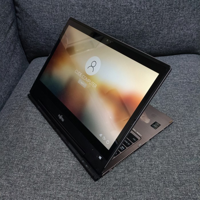 core i5 gen5 / ram 8gb / ssd / FUJITSU LIFEBOOK T935/ LAPTOP TABLET