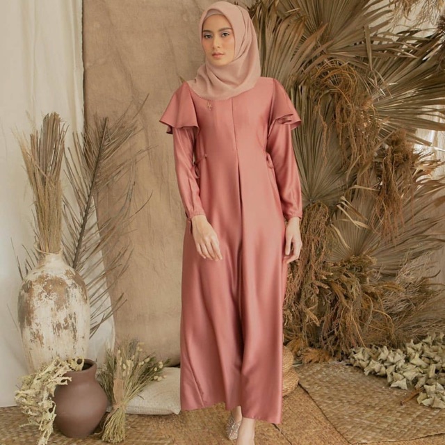 rinjani plain dress wearing klamby