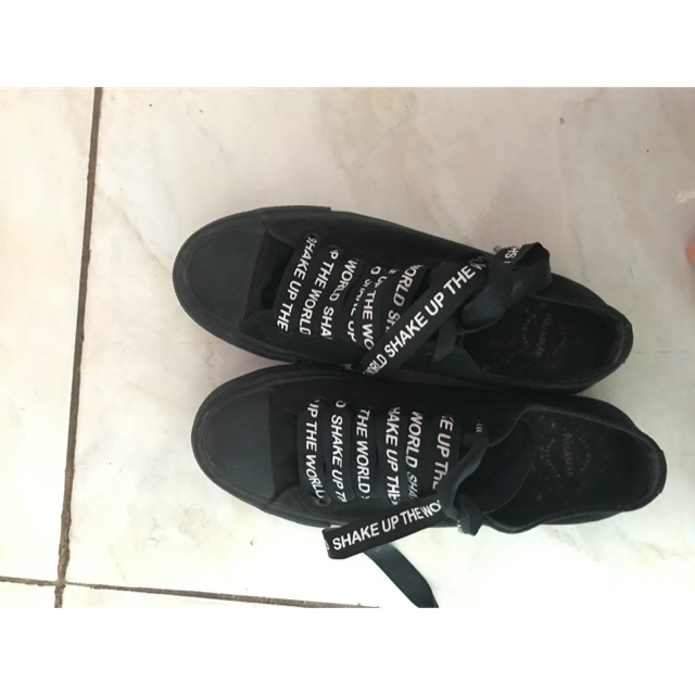 Sepatu Pull&Bear