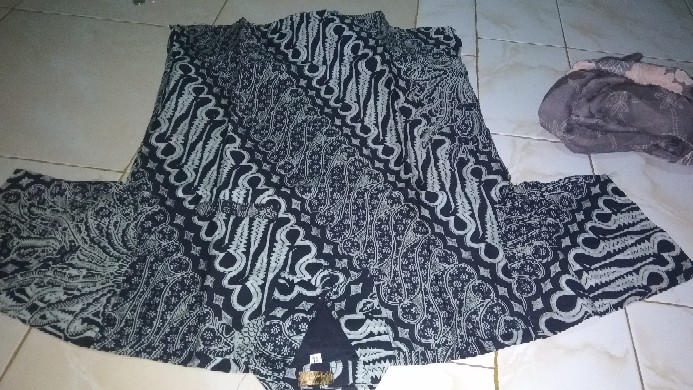 Ajisaka Parang Lawasan Kemeja Batik Pria Katun Sragenan Full Furing