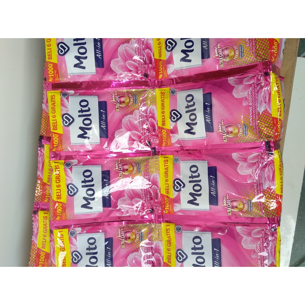 Pewangi pakaian Molto sekali bilas 1 renceng isi  6 + 1 All in one