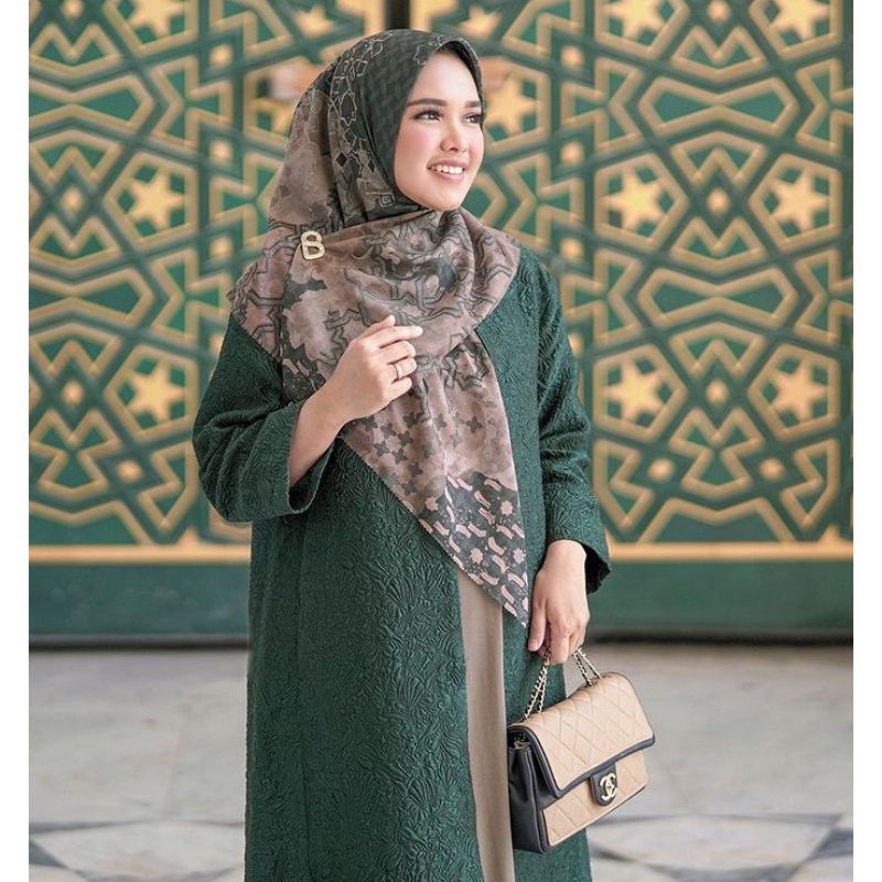 preloved buttonscarves Haramain emerald