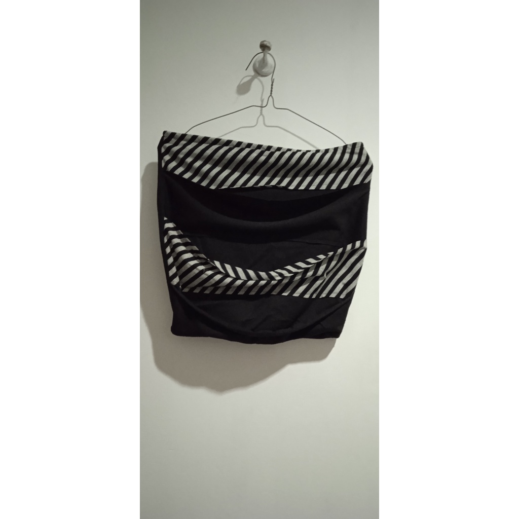 Rok Mini Hitam Garis Putih