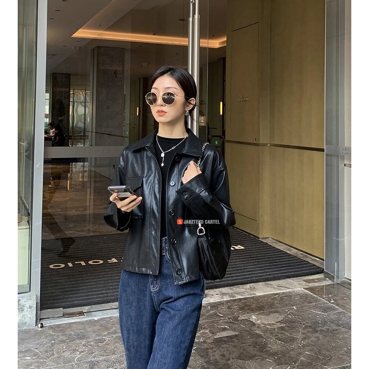 JNK x BINBIN - Jaket Kulit Wanita Coklat Hitam Faux Synthetic Leather Jacket Original Premium Import Elegan Kasual Branded Lembut Pendek Ukuran Besar Musim Semi Pakaian Fashion Korea Lengan Panjang 2023 Streetwear Jalanan Oversize Trendy Tshirt New Cewek