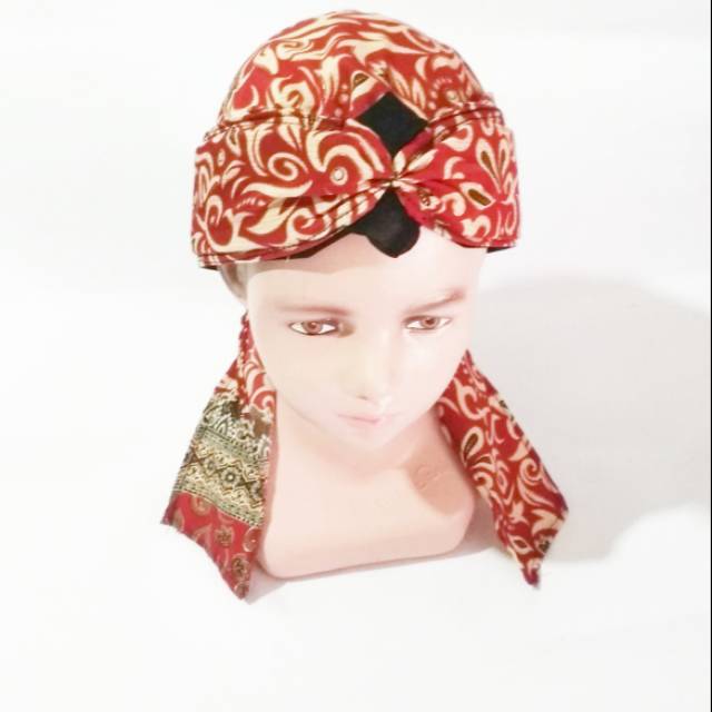 Ikat kepala blangkon sunda batik merah