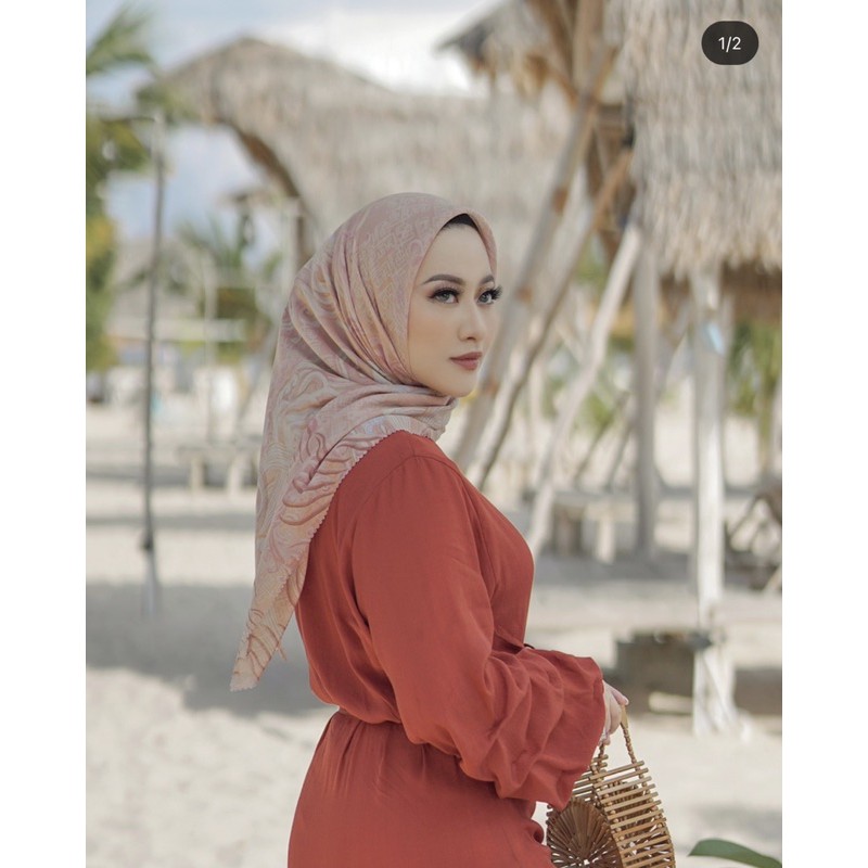 [New With Tag] Buttonscarves Wave Series - Peach