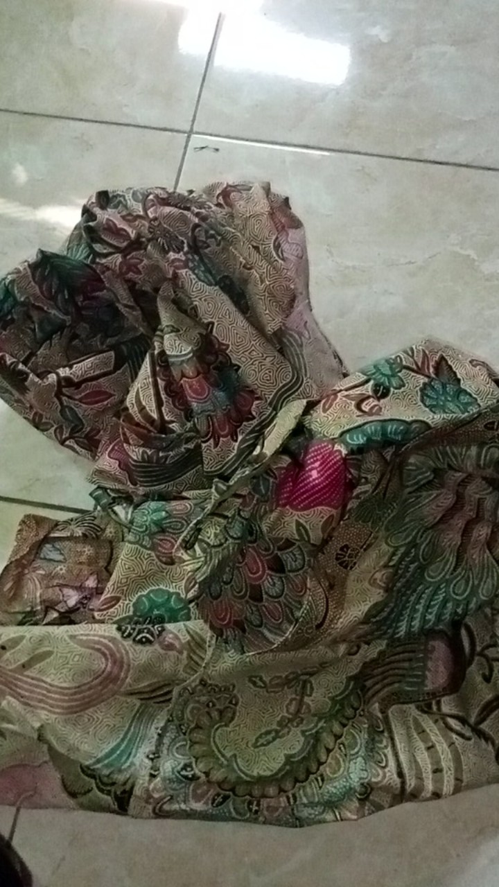 Maura Couple - Sania Ruffle Batik Couple