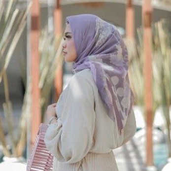 New With Box SALE Buttonscarves Asoka Purple