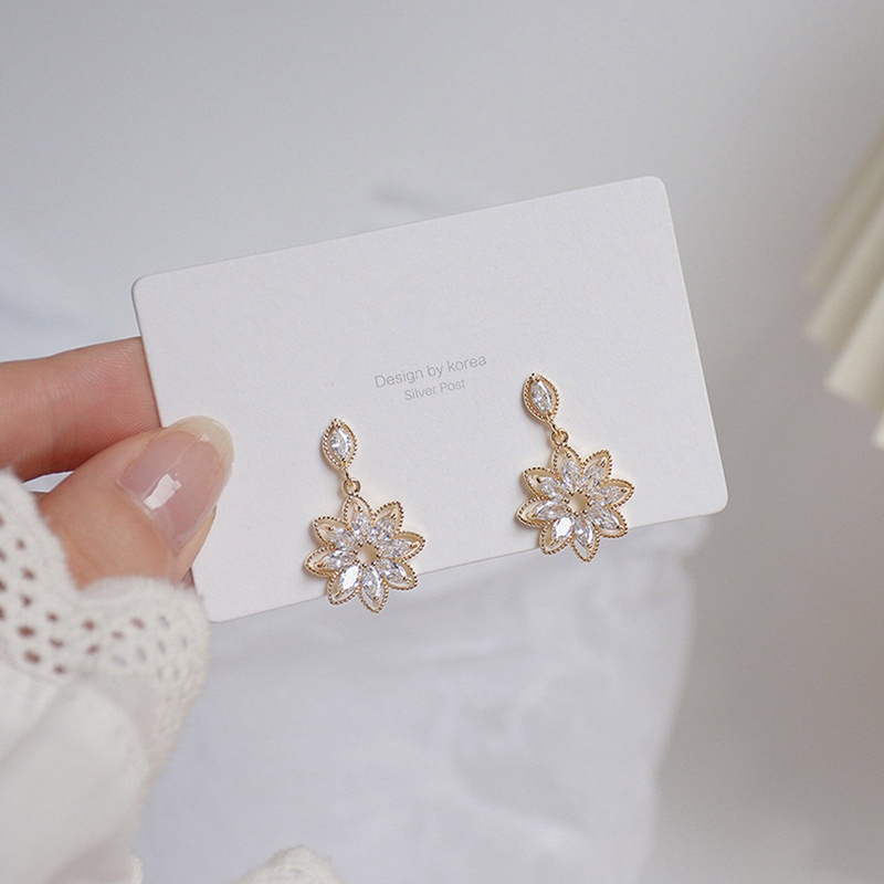 Gold Plated Dainty Korean Daisy Sunflower Earrings For Women Bling AAA Zircon Flower Stud Earrings Wedding Jewelry Bijoux Gift