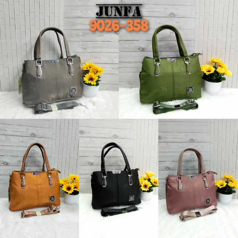 Tas wanita selempang 3 ruang junfa parasut 9026-358 motif supreme