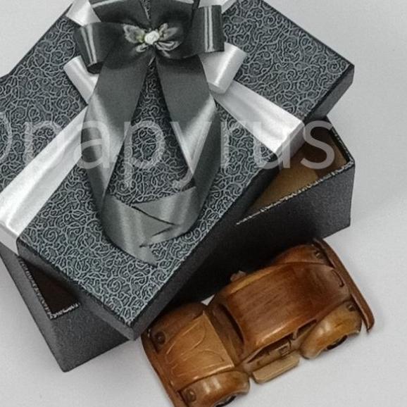 

► Papyrus 15x20 tinggi 10cm Kotak Kado Gift Box Hadiah ✻