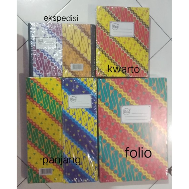 

Ria buku folio, kuarto, ekpedisi