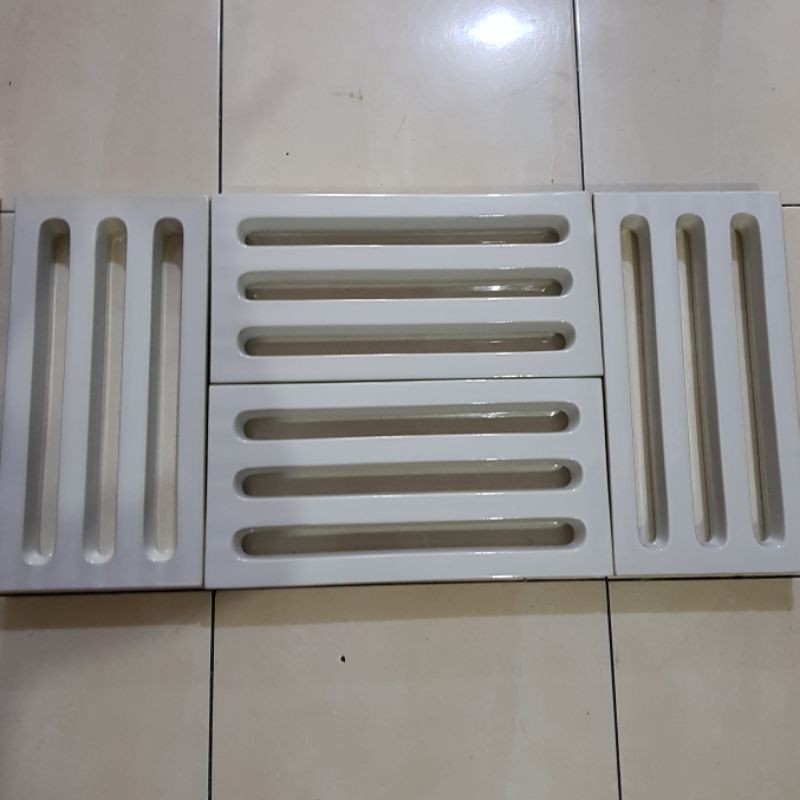 roster lubang angin minimalis kawat nyamuk 20x40