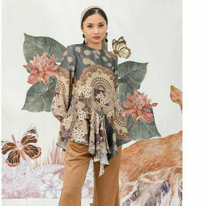 kyra blouse wearing klamby