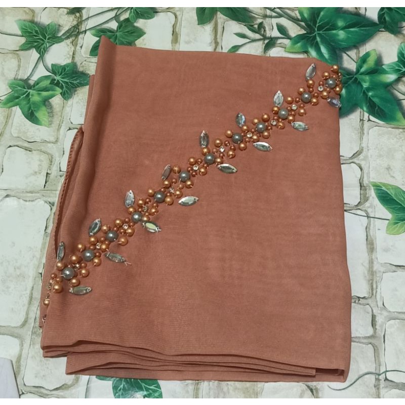 SEGIEMPAT PAYET BANDO BELLA/HIJAB BANDO MUTIARA/KERUDUNG PAYET BELLA SQUERE-Salem tua