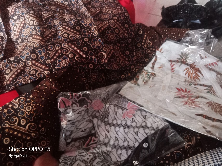 Atasan Batik Dolby Dolbi Dobby Doby Tenun Sutra Tulis Halus Katun Atbm Baron ,sarombit Atasan