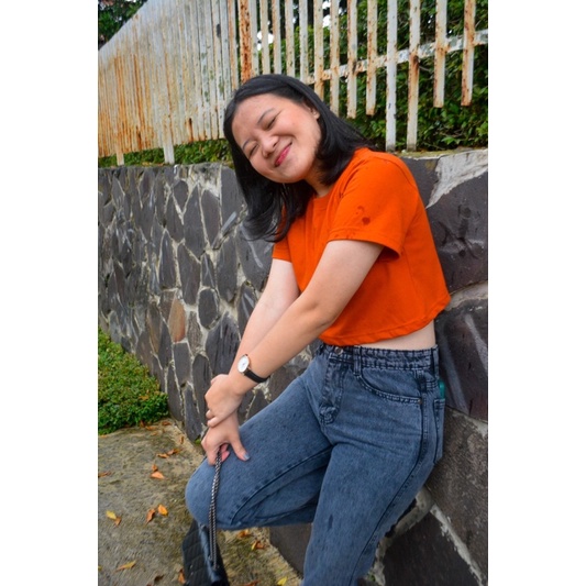 KAOS POLOS CROP DEWASA MERAH BATA