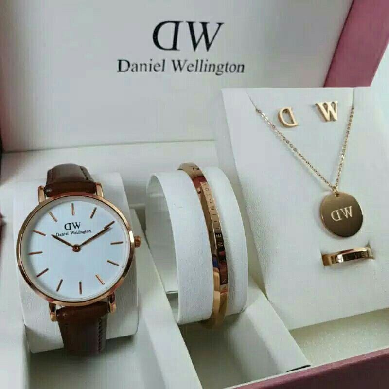 Jam tangan wanita Bagus wd Kulit asli free kalung, gelang, cincin,box full set