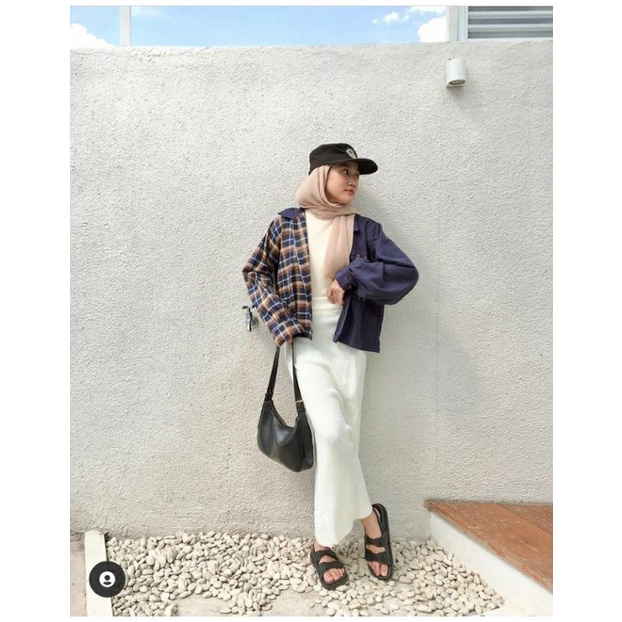 Kemeja Two Tone Crop Corduroy Ballon by PINKHIJAB_BOUTIQUE KEMEJA WANITA-DENIM BLUE