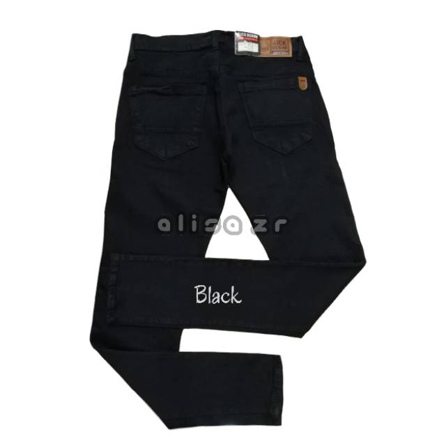 Celana Jeans Street Pria Distro warna hitam pekat bahan melar