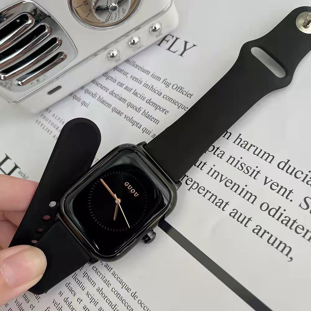 【Ready】100%ORI【COD】【GUOU Watch 】Jam tahan air  2022 Baru Jelly Desain Kecil Square Watch Waterproof Women's Watch Wanita Jelly menonton tali karet wanita menonton Korea menonton fashion women's Watch-Hitam murni