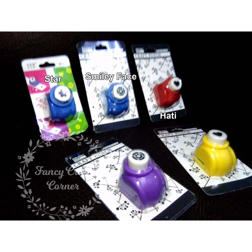 

Craft Puncher Pembolong Kertas Bermotif