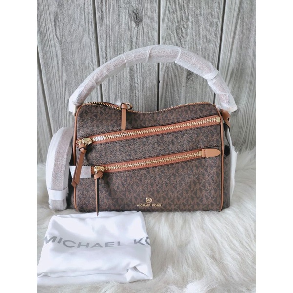 Michael Kors MK lorimer medium sign brown