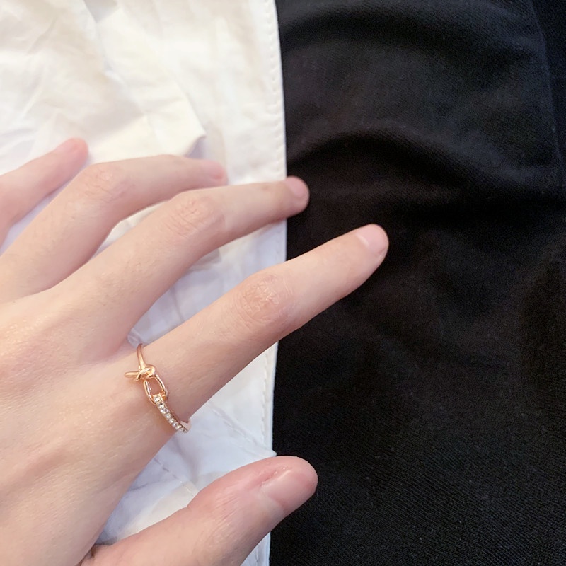 In Internet selebriti gaya Amerika light sweet dingin niche halus zircon winding diikat cincin siswa