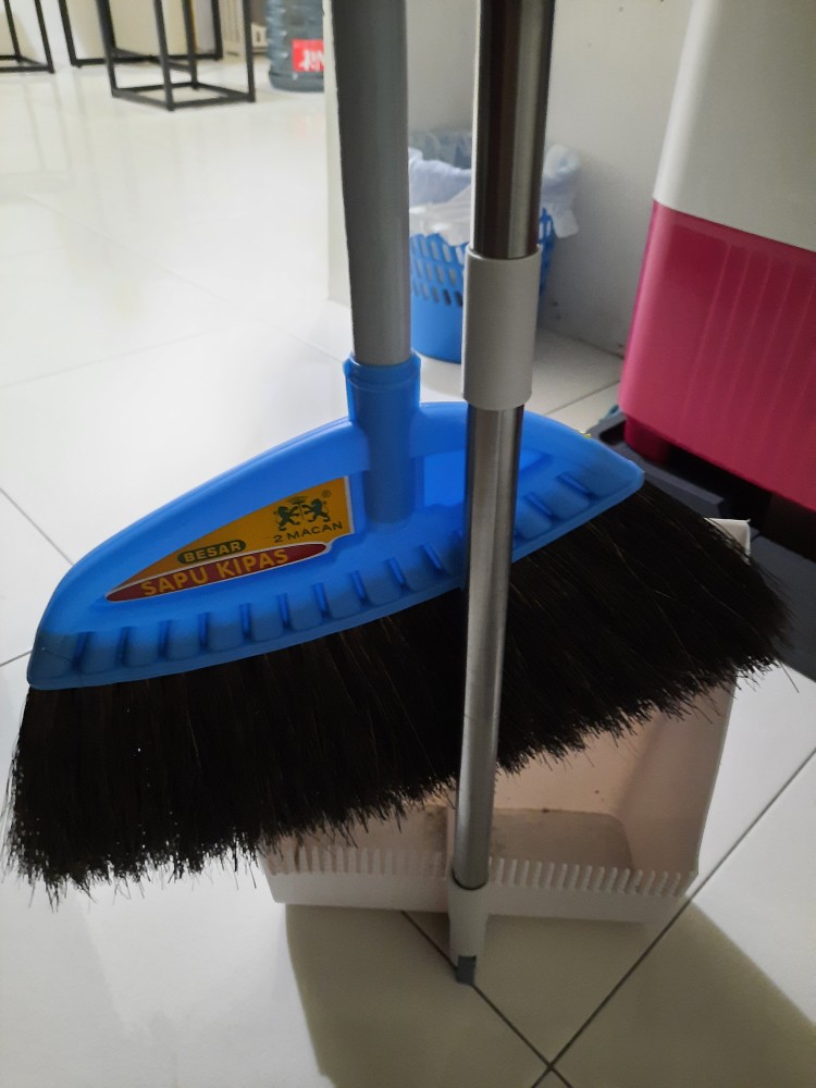 Sapu Ijuk Kipas Hitam 2 Macan