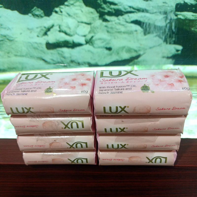 Sabun Mandi Lux Batang 60gr x 8Pcs