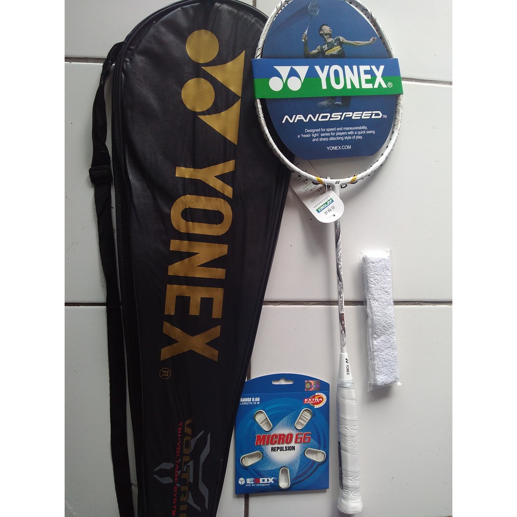 Raket Yonex Voltric 80 etune+ tas + senar + grip