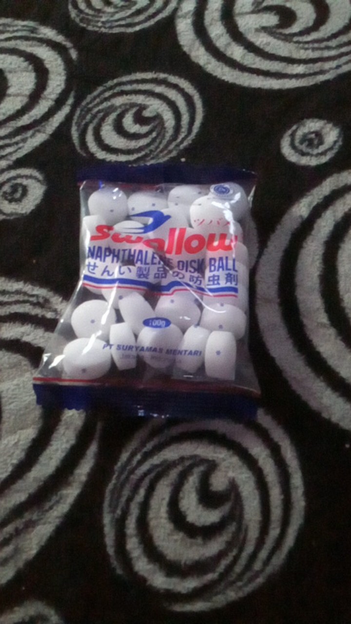 Swallow Kapur Barus/ Kamper/ Napthalene Ball 100gram