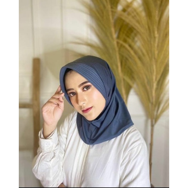 Jilbab sport / Hijab instan/ Sport Antem/ Bergo Antem/ Hijab Instan Sport by DELIAS
