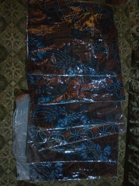 Kemeja Batik Couple Kawong Biru Motif Tukaran