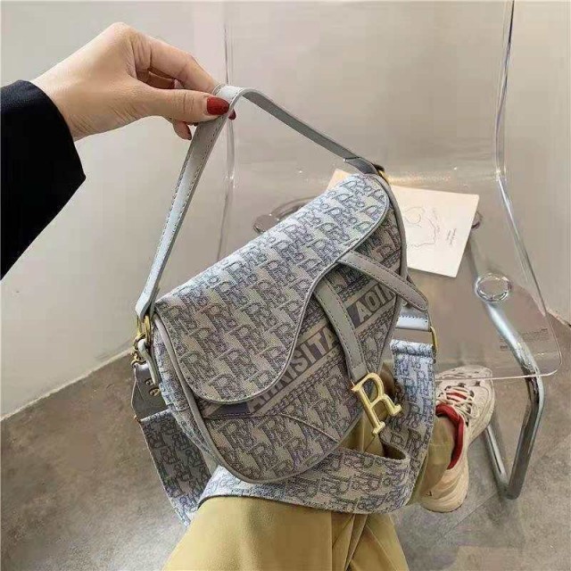 BJ61515 - BLACK/GRAY - TAS SLINGBAG TAS WAISTBAG ASIMETRIS ARTIS KEKINIAN BEST SELLER TAS SLEMPANG MIRING MOZAIK IMPORT TERMURAH BAGSTORE JAKARTA CR7347 ZC1515 LT2086 LT2085 BIG SMALL